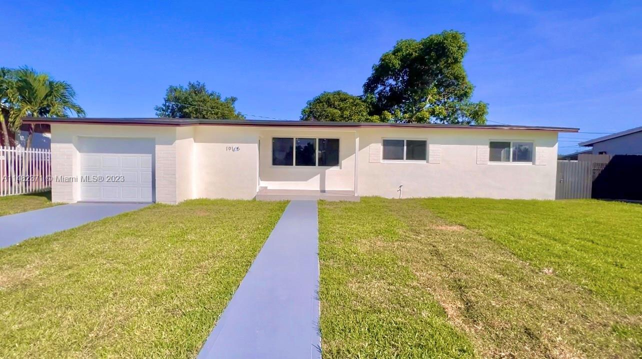 Photo of 19135 NW 39th Pl in Miami Gardens, FL