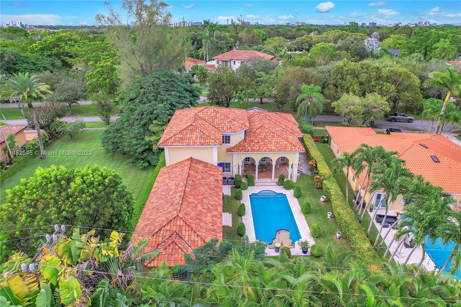 Photo of 1334 Alhambra Cir in Coral Gables, FL