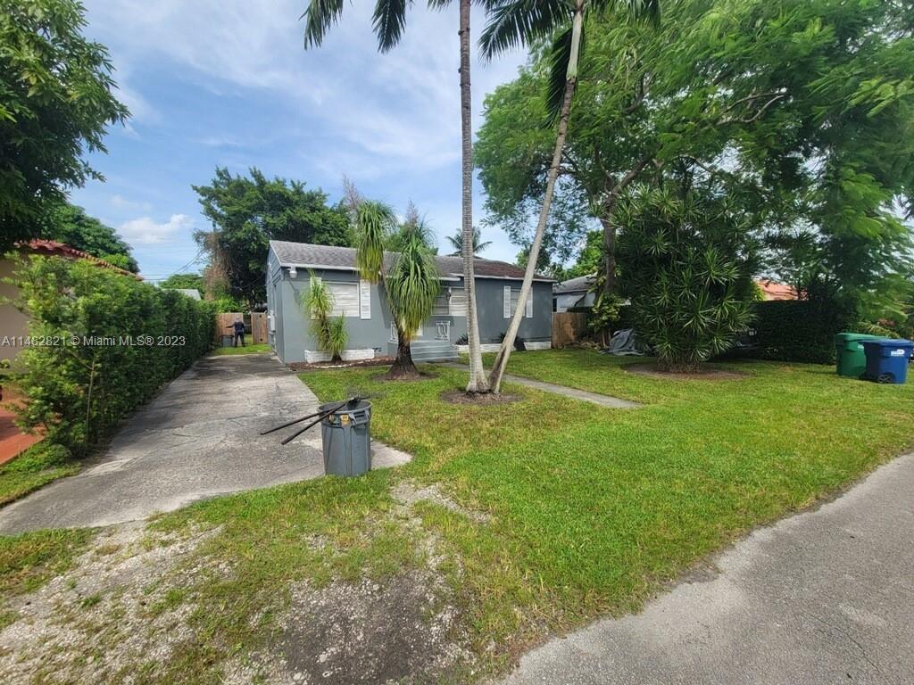 Photo of 335 NW 102nd St in Miami, FL
