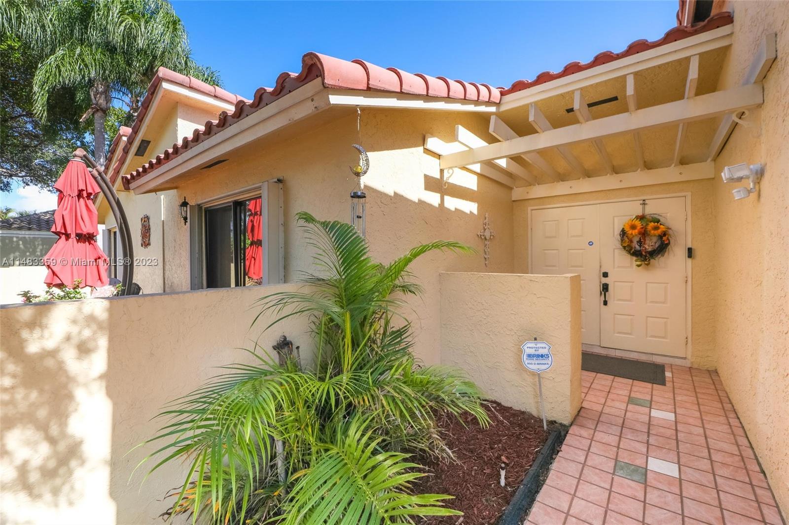 Photo of 220 NW 47th Ave in Deerfield Beach, FL