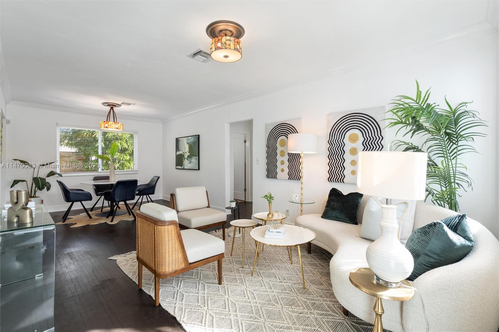 Photo of 435 NE 111th St in Miami, FL