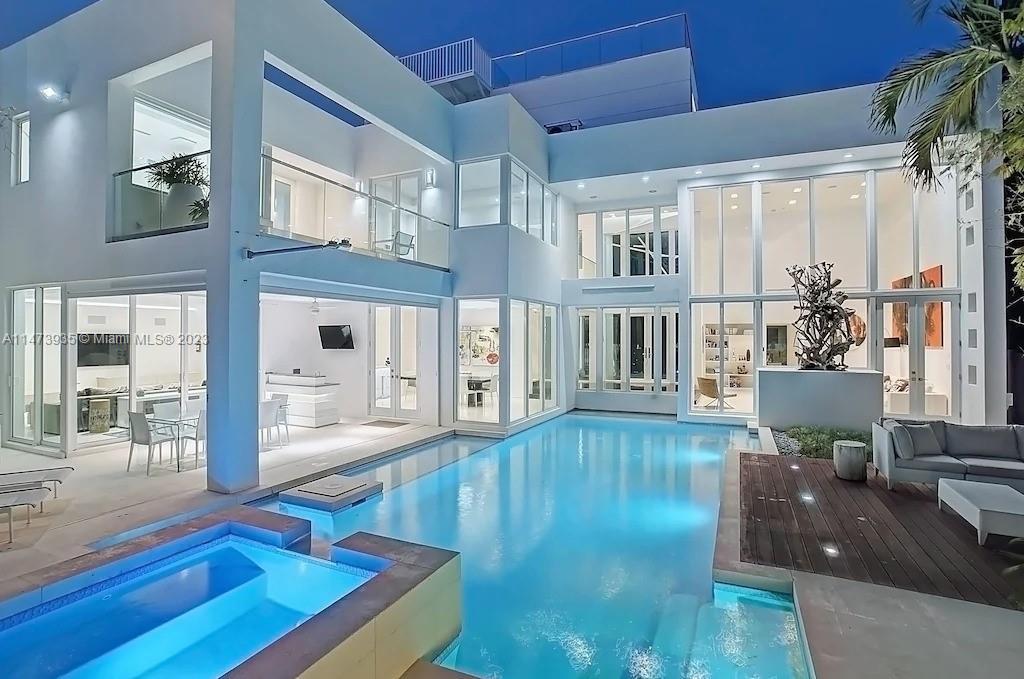 Luxurious Modern Beach House in Fort Lauderdale. Prepare to be captivated by the moment you step thr