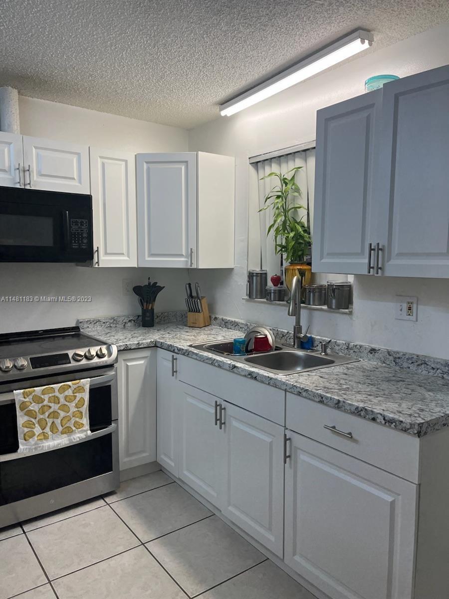 Photo of 18331 NW 44th Pl in Miami Gardens, FL