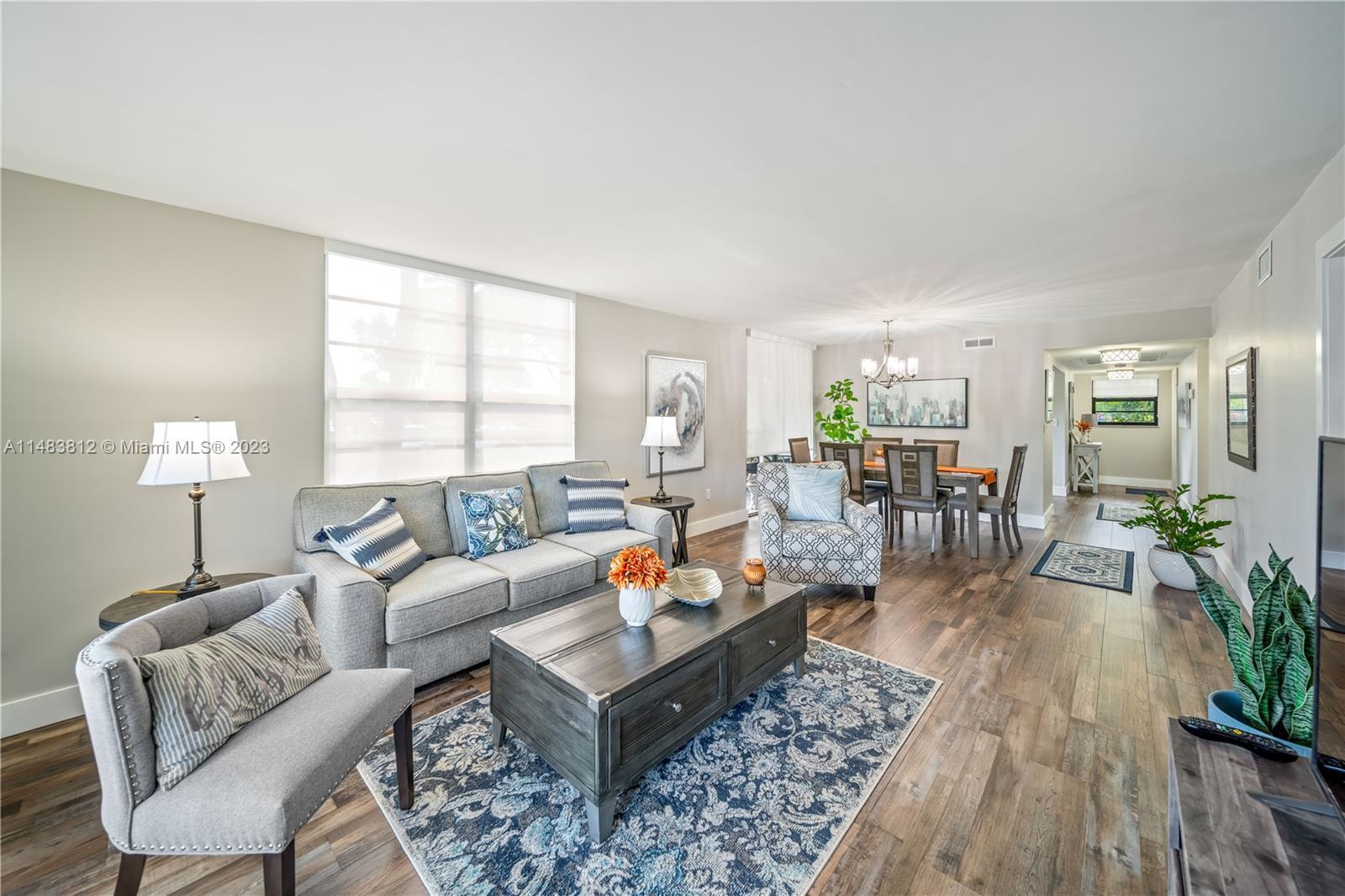 Photo of 1000 Colony Point Cir #123 in Pembroke Pines, FL