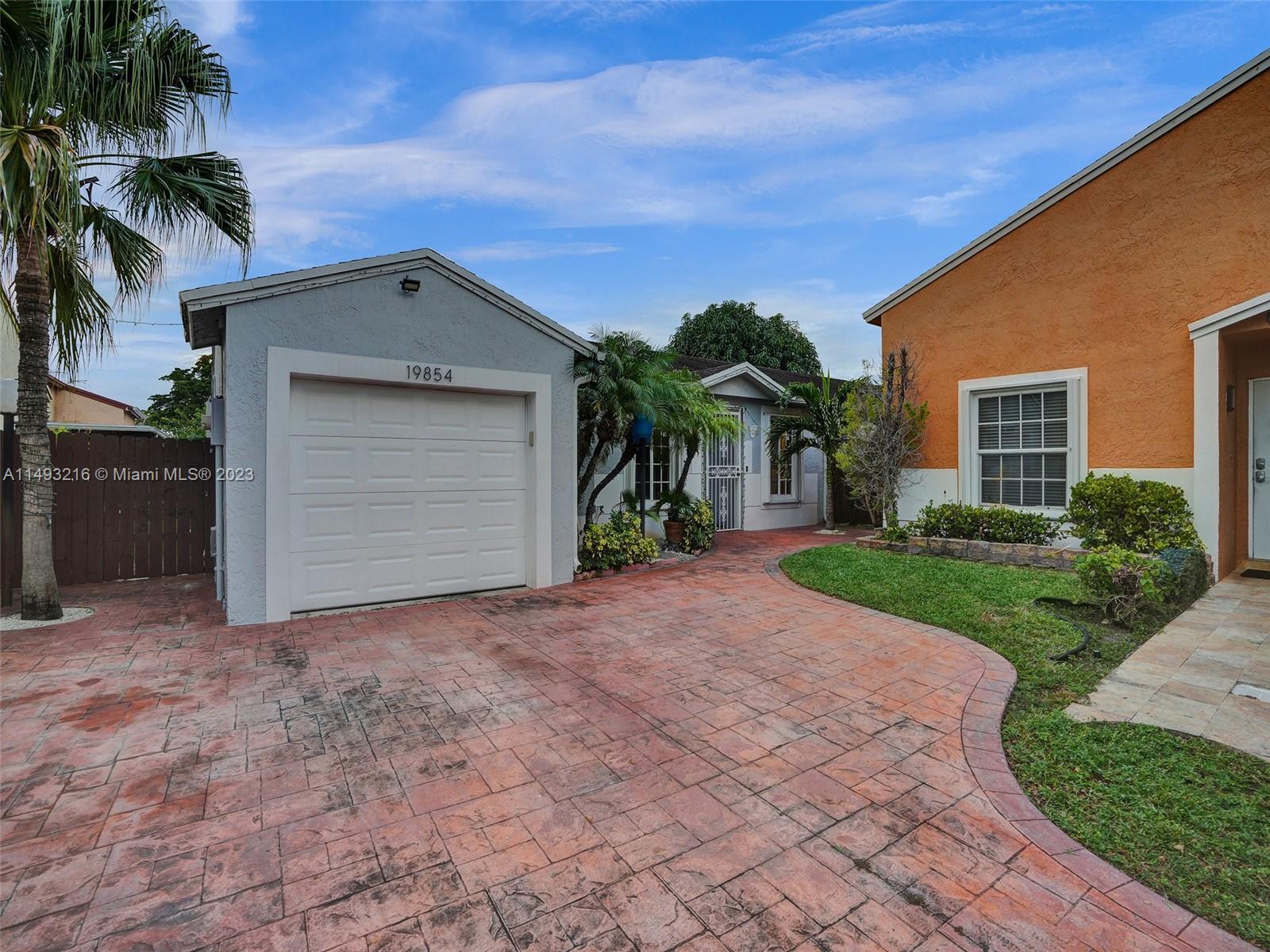 Photo of 19854 NW 64th Pl in Hialeah, FL