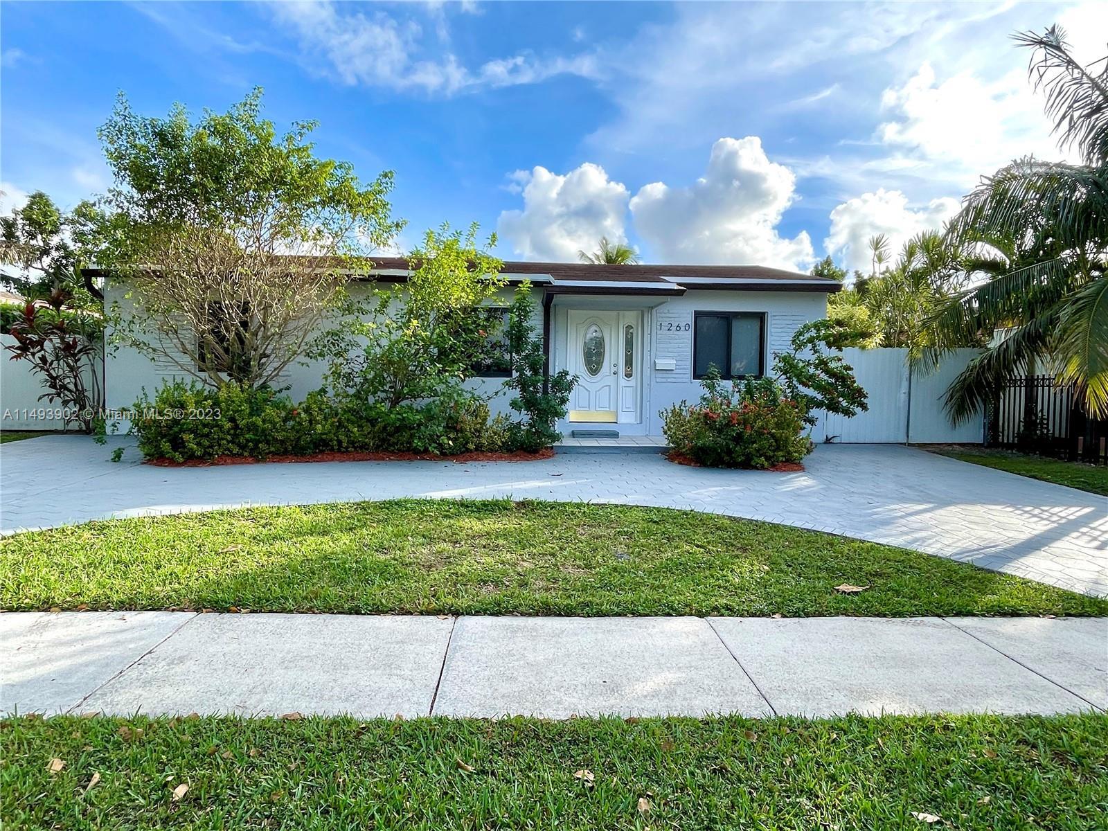 Photo of 1260 NE 143rd St in North Miami, FL
