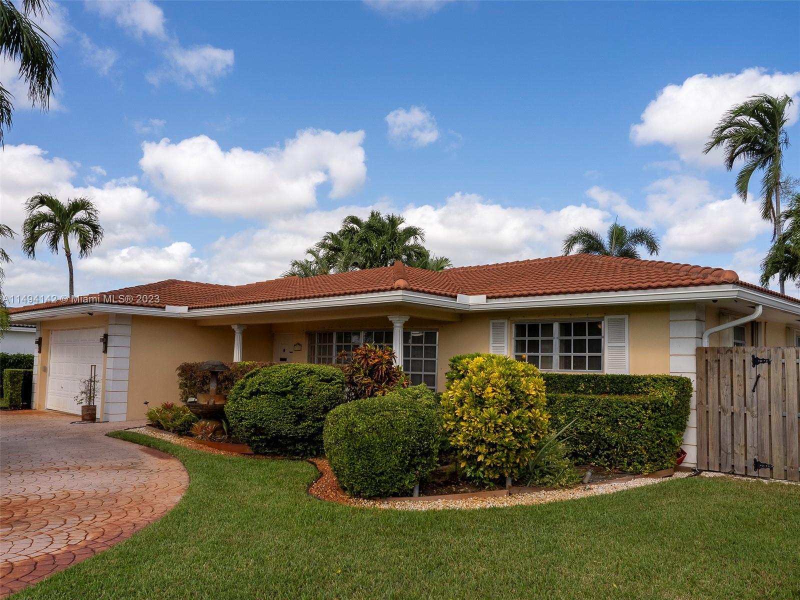 Photo of 4705 Garfield St in Hollywood, FL