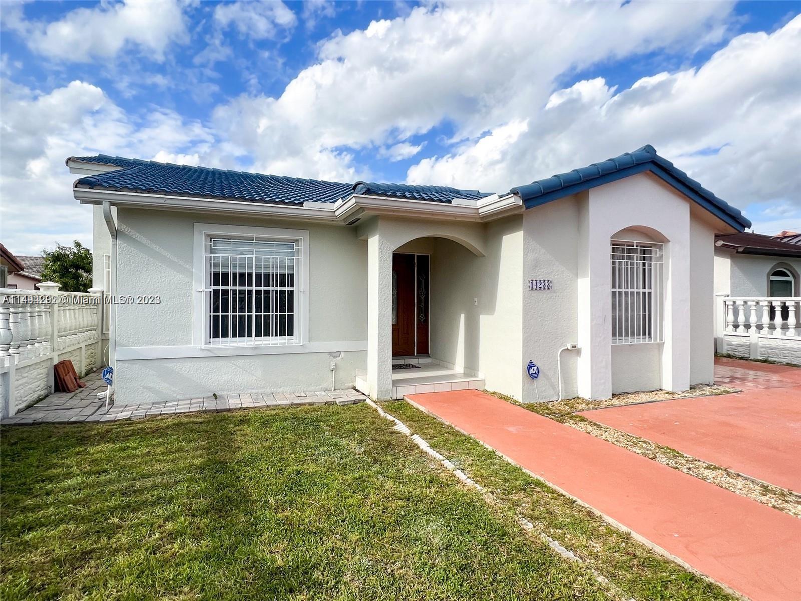 Photo of 14233 SW 23rd Ln in Miami, FL