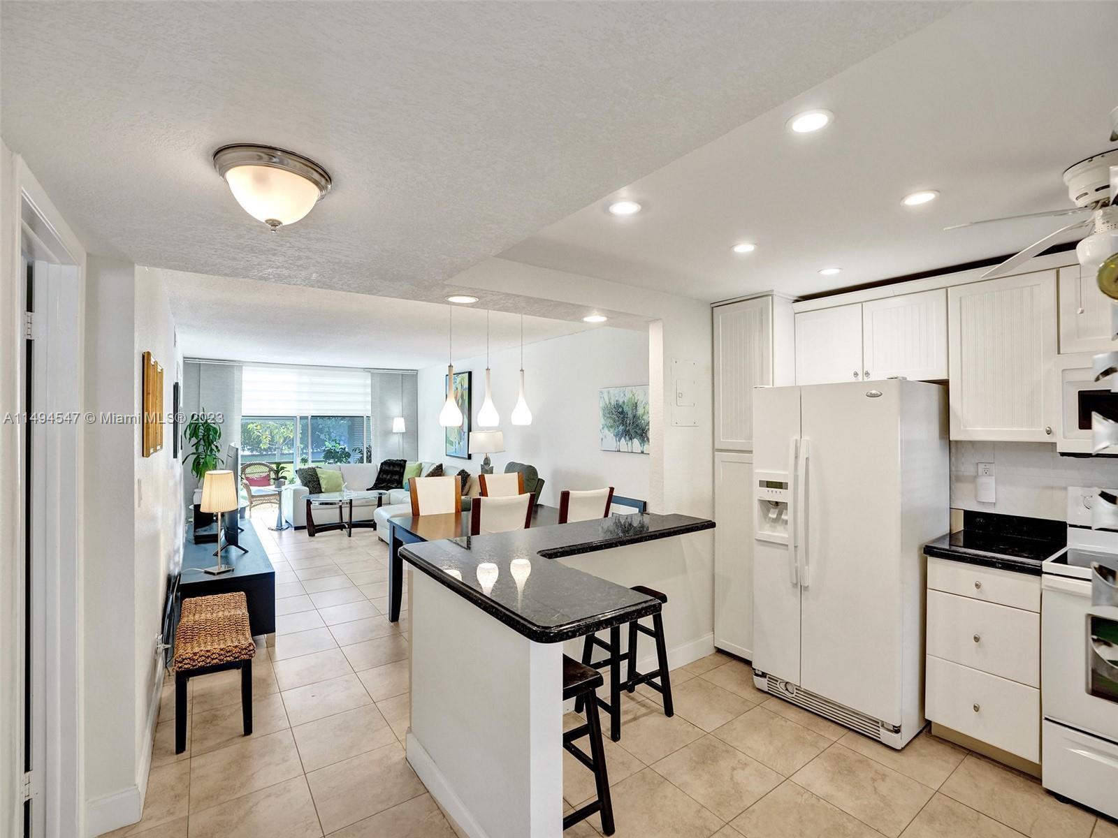 Photo of 9410 N Hollybrook Lake Dr #104 in Pembroke Pines, FL