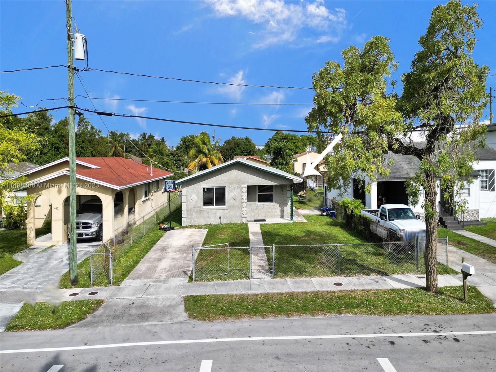 Photo of 4021 SW 25th St in West Park, FL