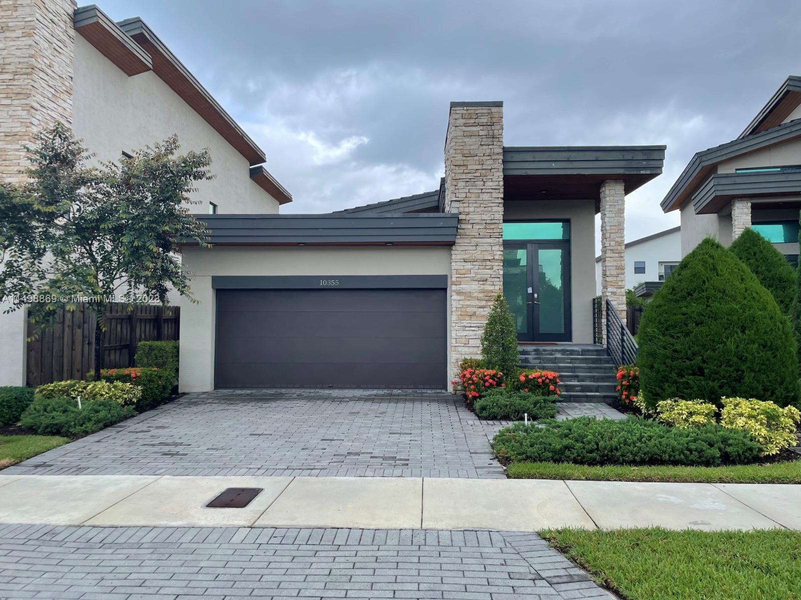 Photo of 10355 NW 77th St in Doral, FL