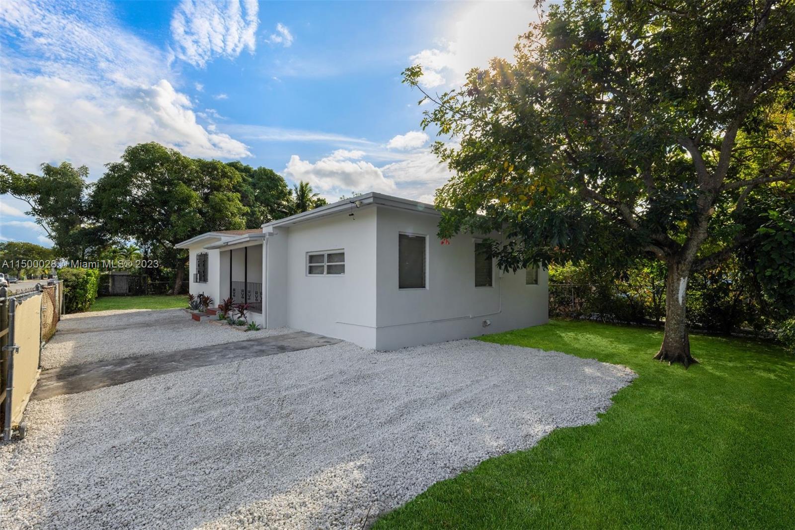 Photo of 424 NW 53 St in Miami, FL