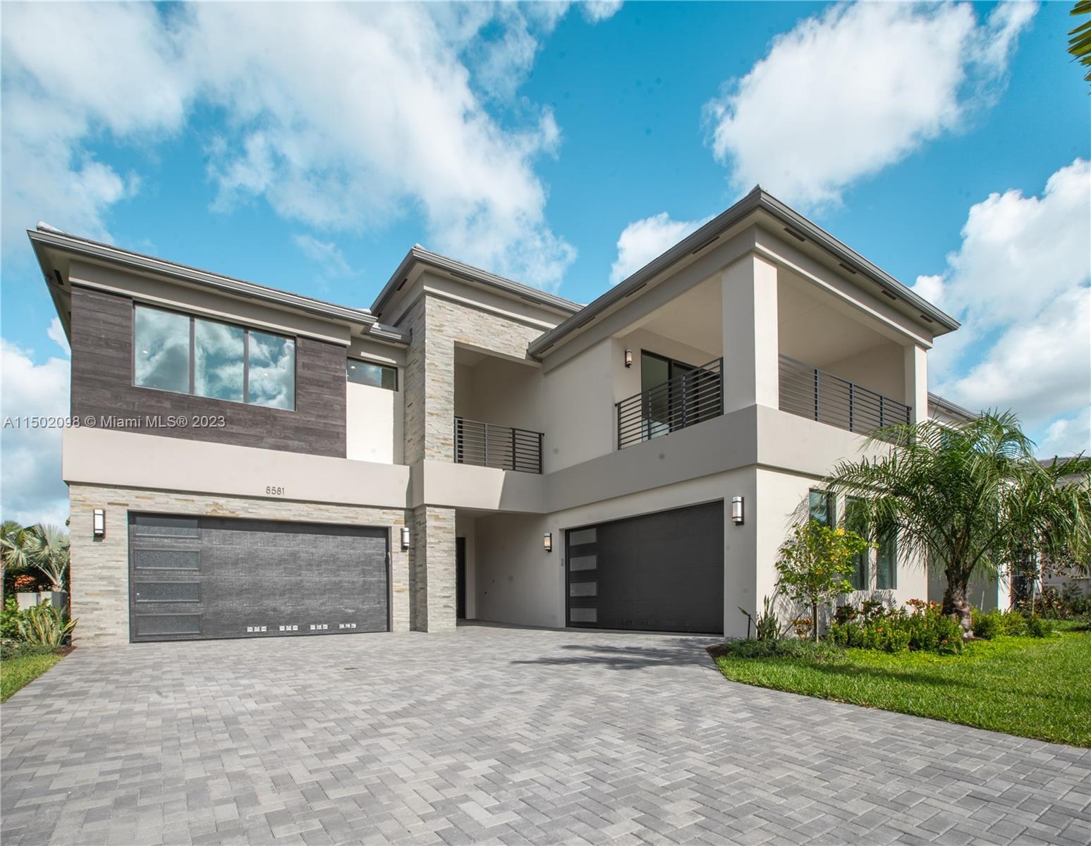 Don’t miss this unique opportunity to own an ultra-modern home at Lotus Palm in Boca Raton. The Mald