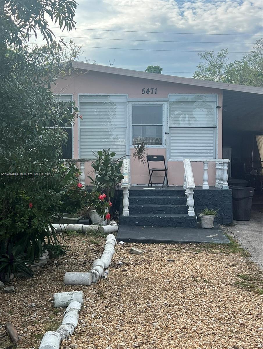 Photo of 5471 SW 32nd Ter in Dania Beach, FL