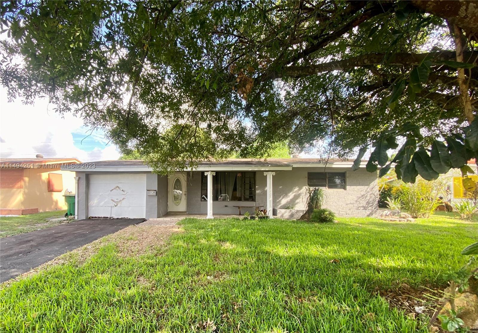 Photo of 2701 Havana Dr in Miramar, FL