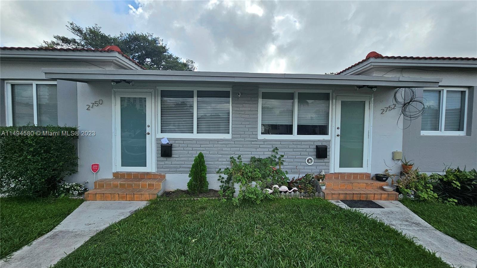 Photo of 2750 SW 25th St in Miami, FL