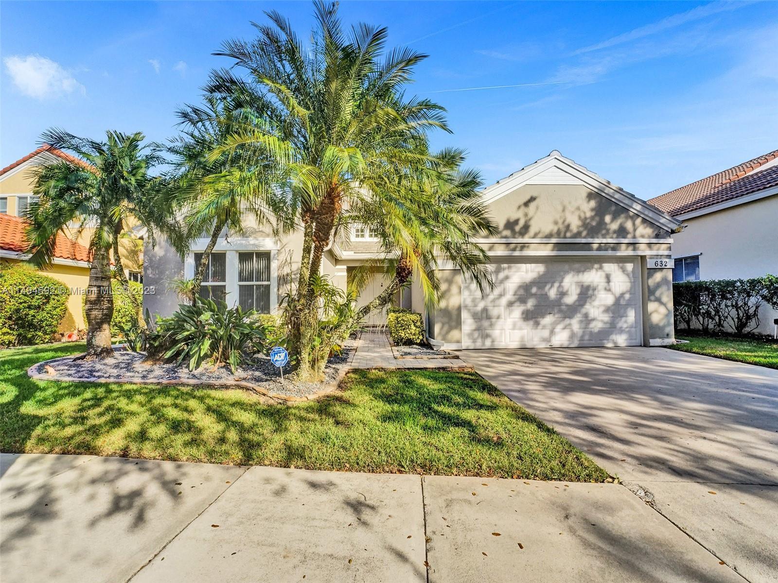 Photo of 632 Carrington Ln in Weston, FL