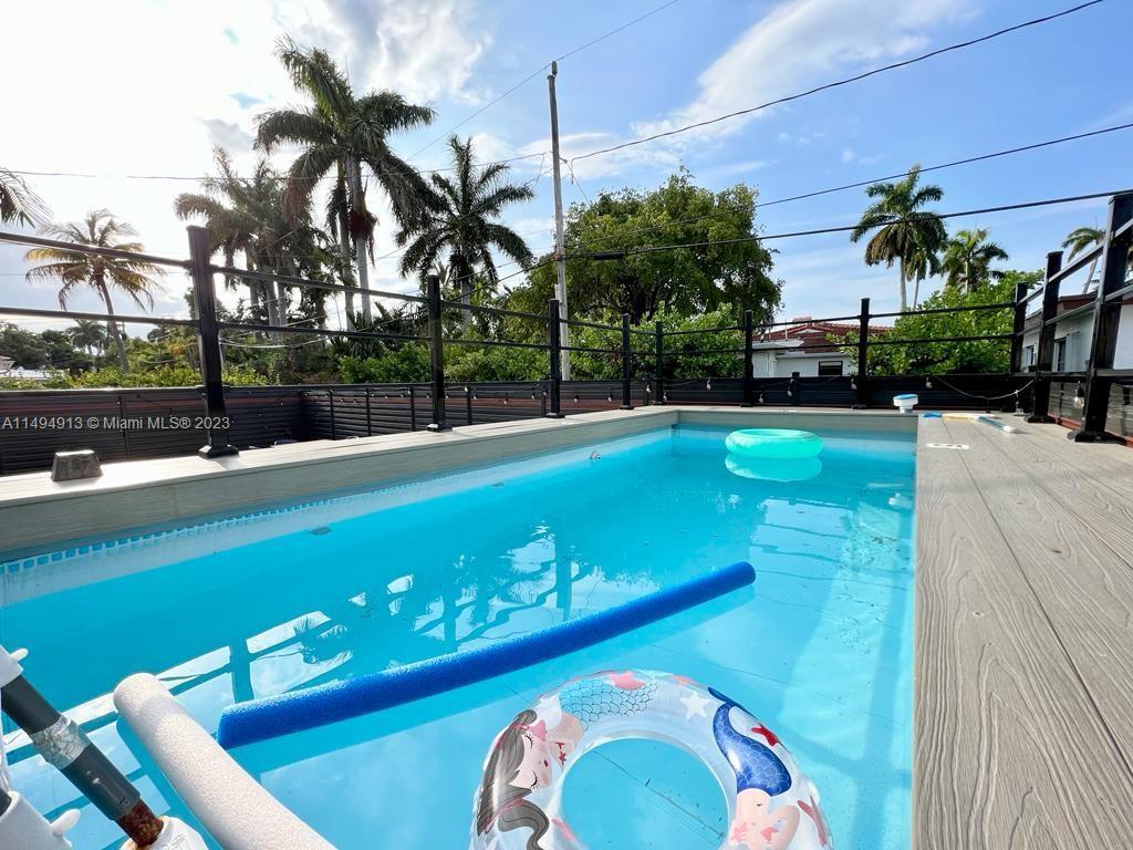 Photo of 1031 Hollywood Blvd in Hollywood, FL