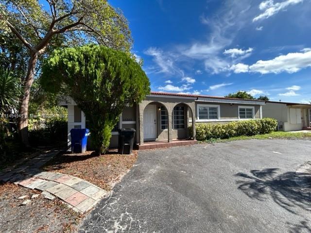 Photo of 15565 NE 10th Ave in North Miami Beach, FL