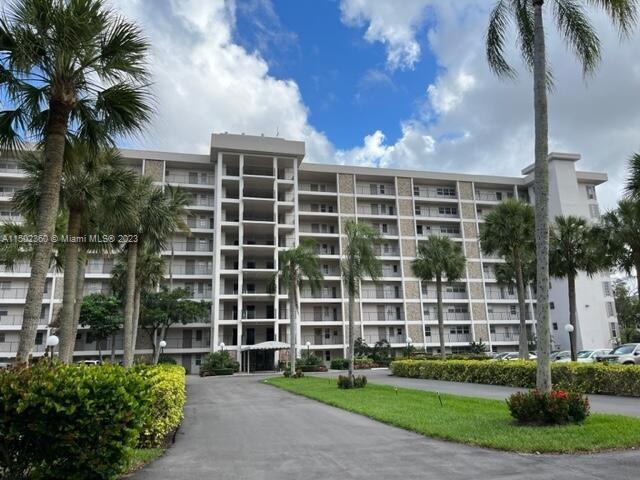 Photo of 3150 N Palm Aire Dr #606 in Pompano Beach, FL