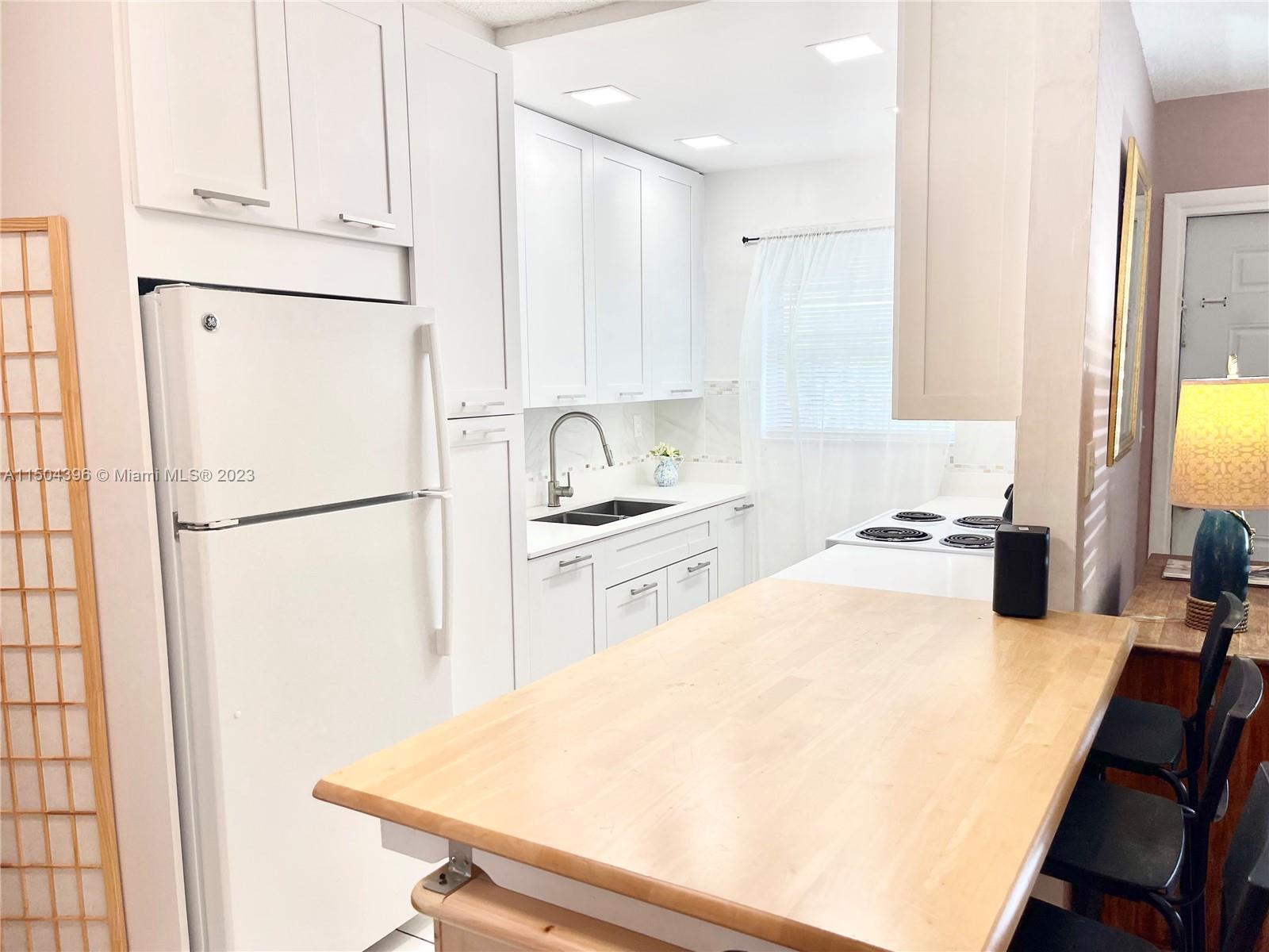 Photo of 2145 Pierce St #105 in Hollywood, FL