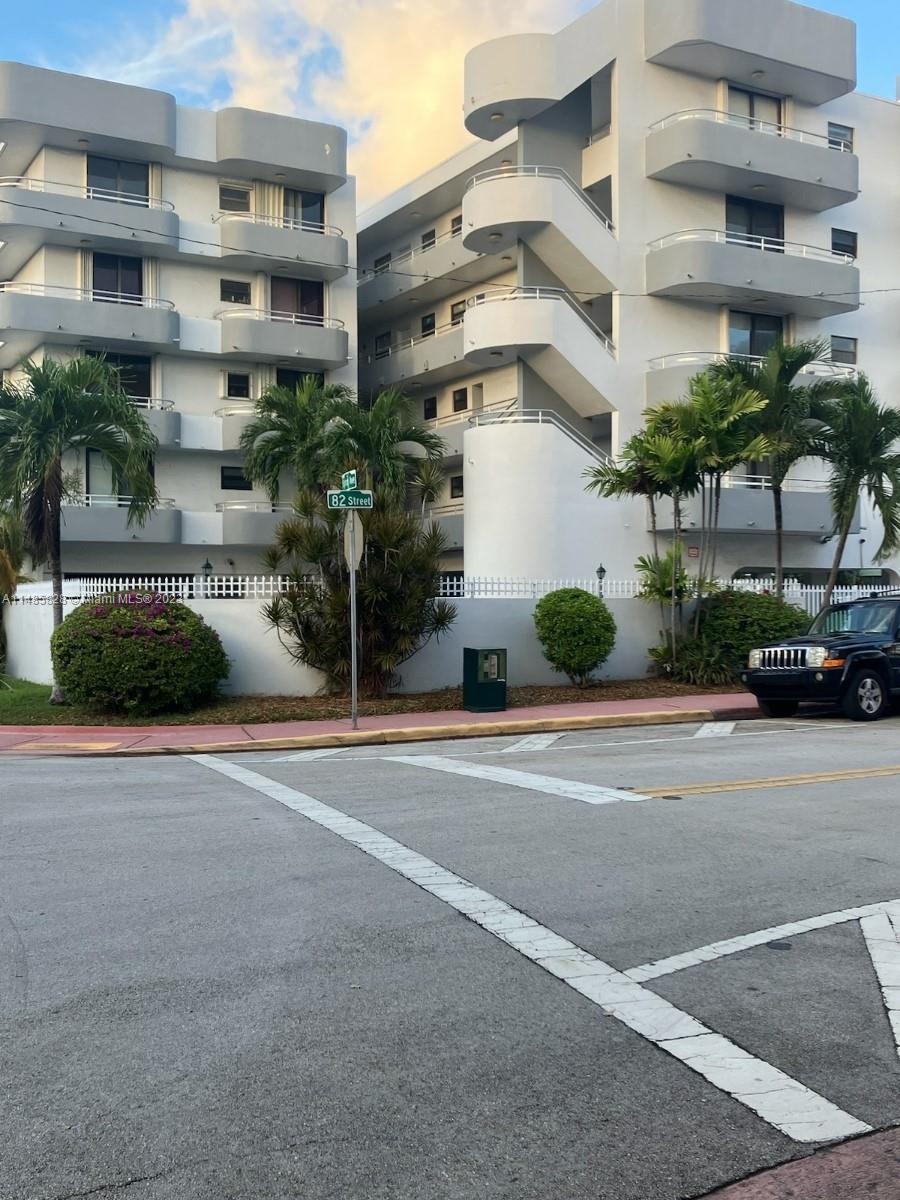 Photo of 8201 Byron Ave #505 in Miami Beach, FL