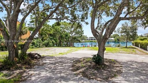 Photo of 19170 Pinetree Dr in Tequesta, FL