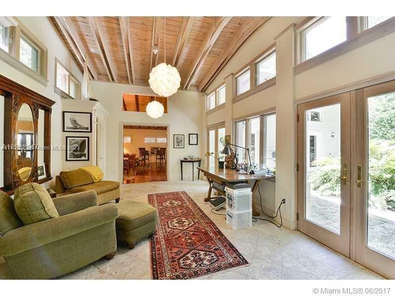 Photo of 3624 Palmetto Ave in Coconut Grove, FL