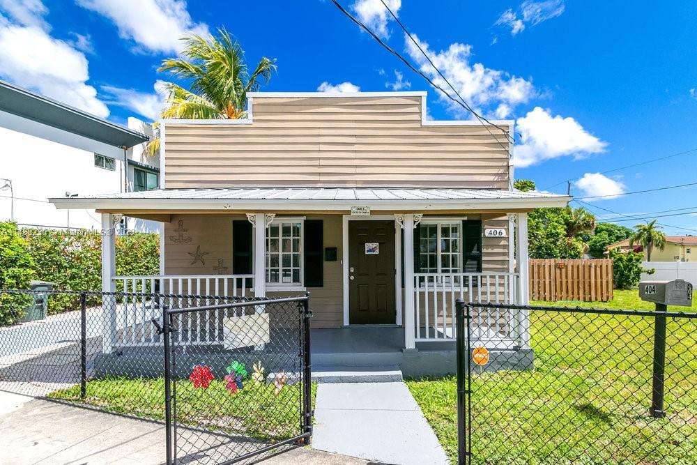 Photo of 406 Foster Rd in Hallandale Beach, FL