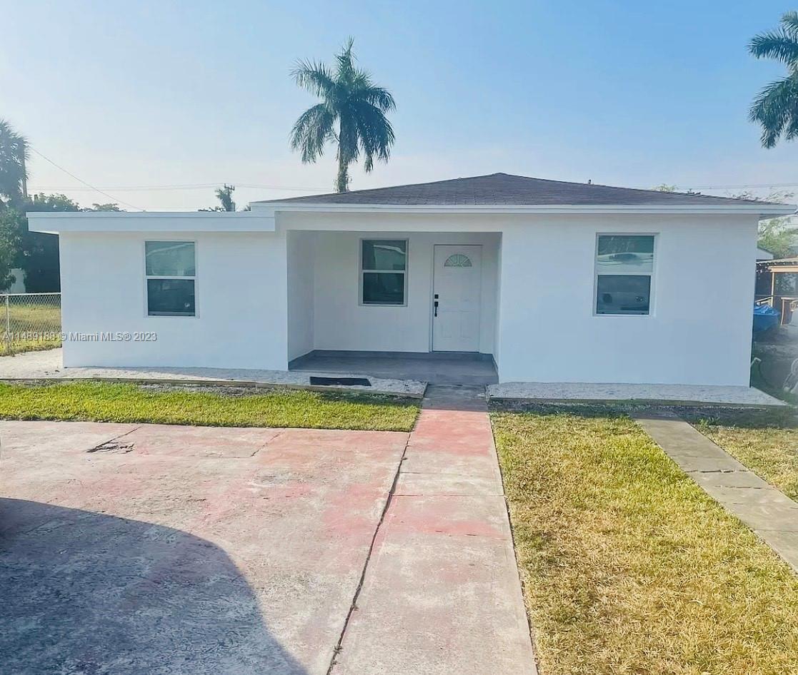 Photo of 4444 SW 52nd St in Dania Beach, FL
