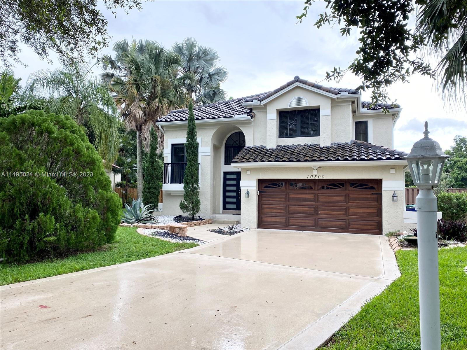 Photo of 10300 Santiago St in Cooper City, FL