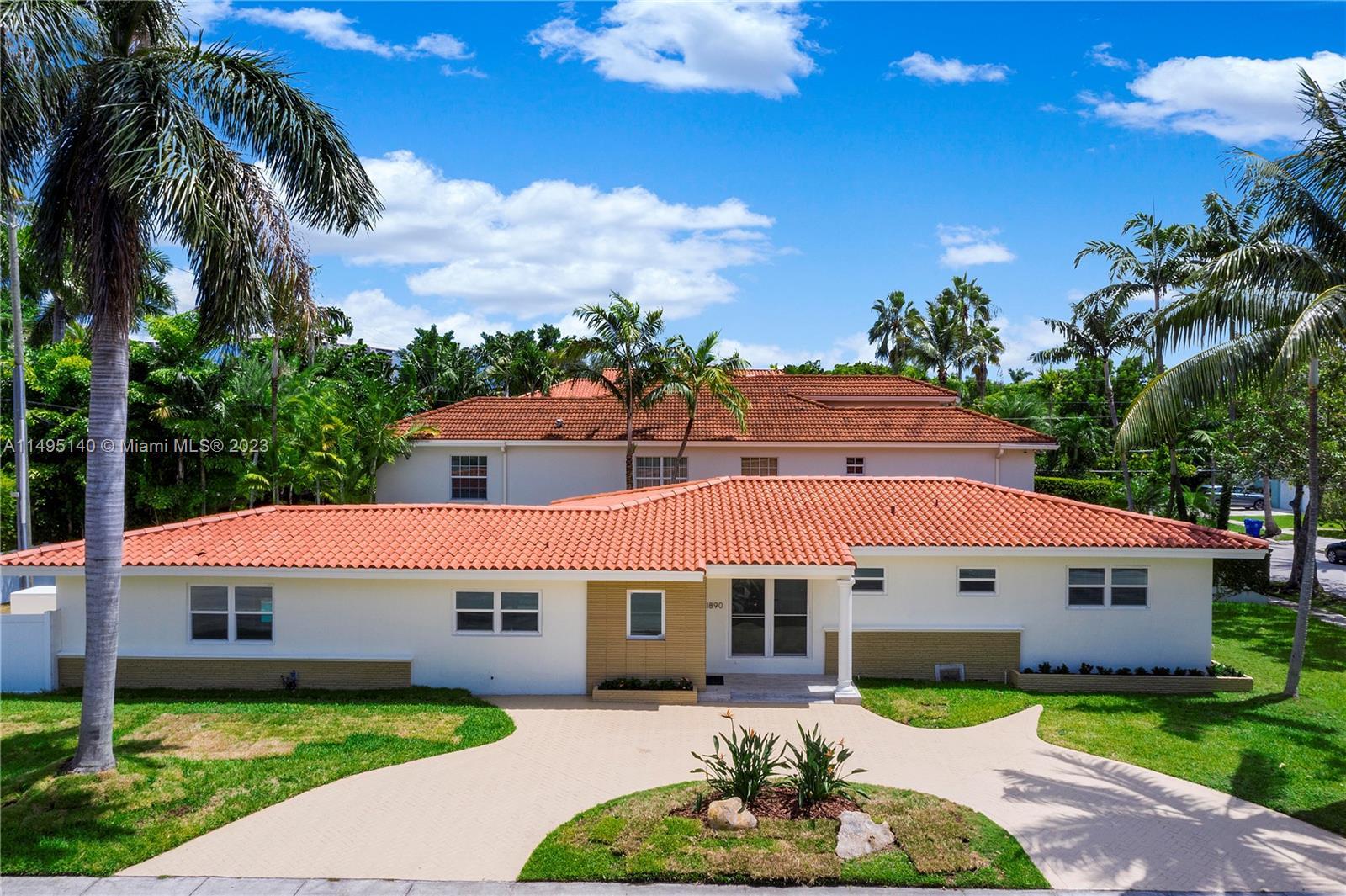 Photo of 1890 S Bayshore Dr in Miami, FL