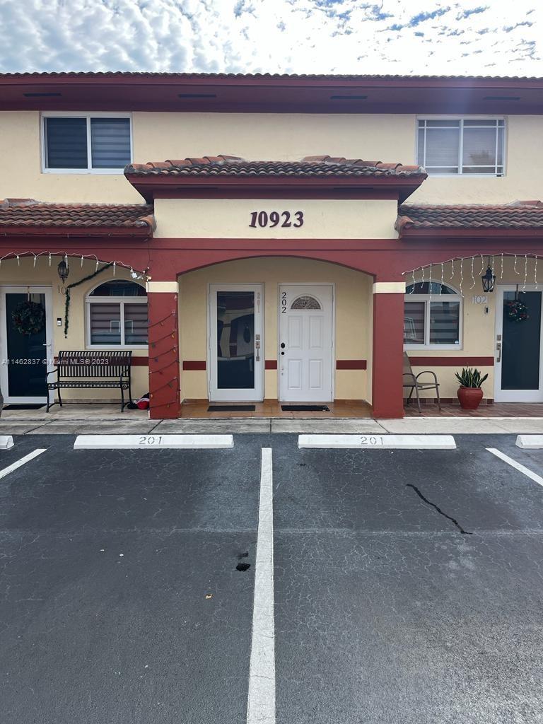 Photo of 10923 W Okeechobee Rd #201 in Hialeah Gardens, FL