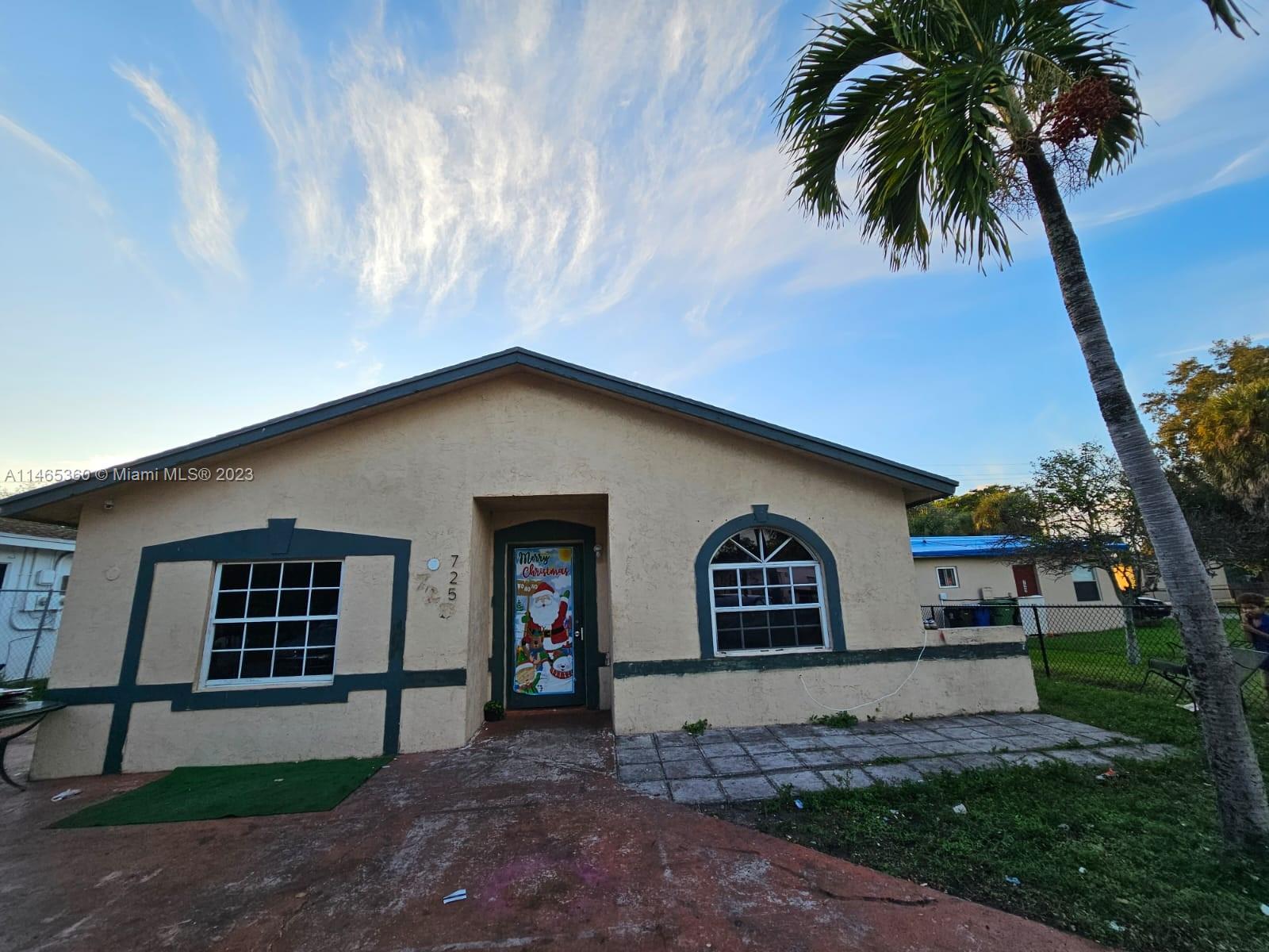 Photo of 725 NW 19th Ter in Fort Lauderdale, FL