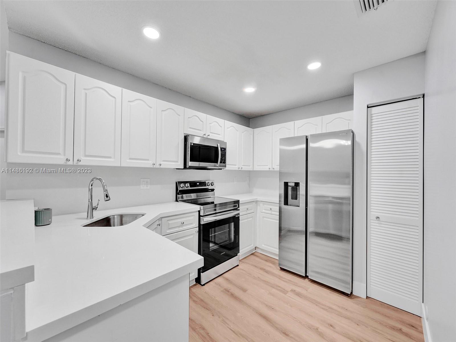 Photo of 1831 SW 112th Ter in Miramar, FL