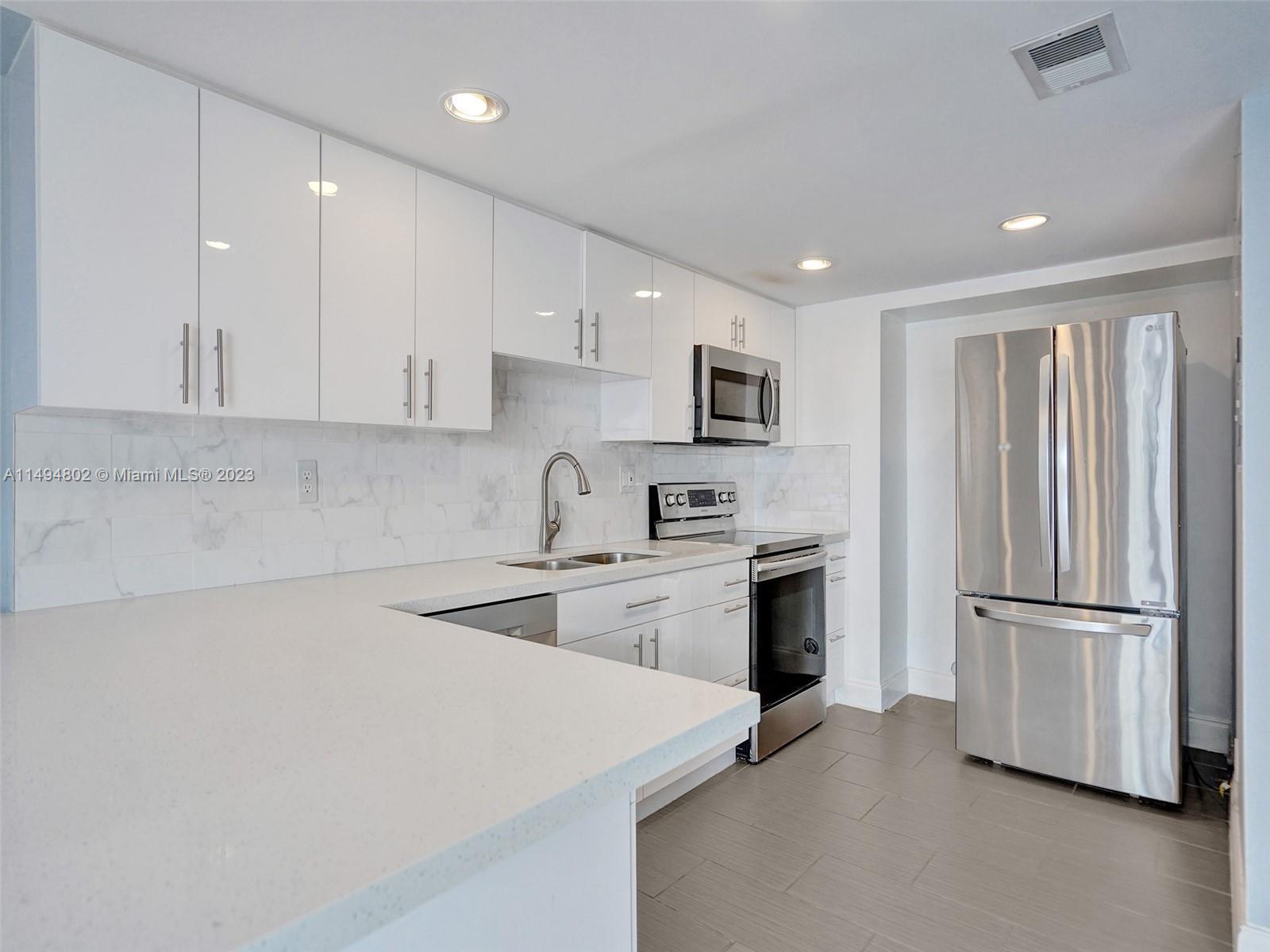 Photo of 4166 SW 65th Ave #86 in Davie, FL