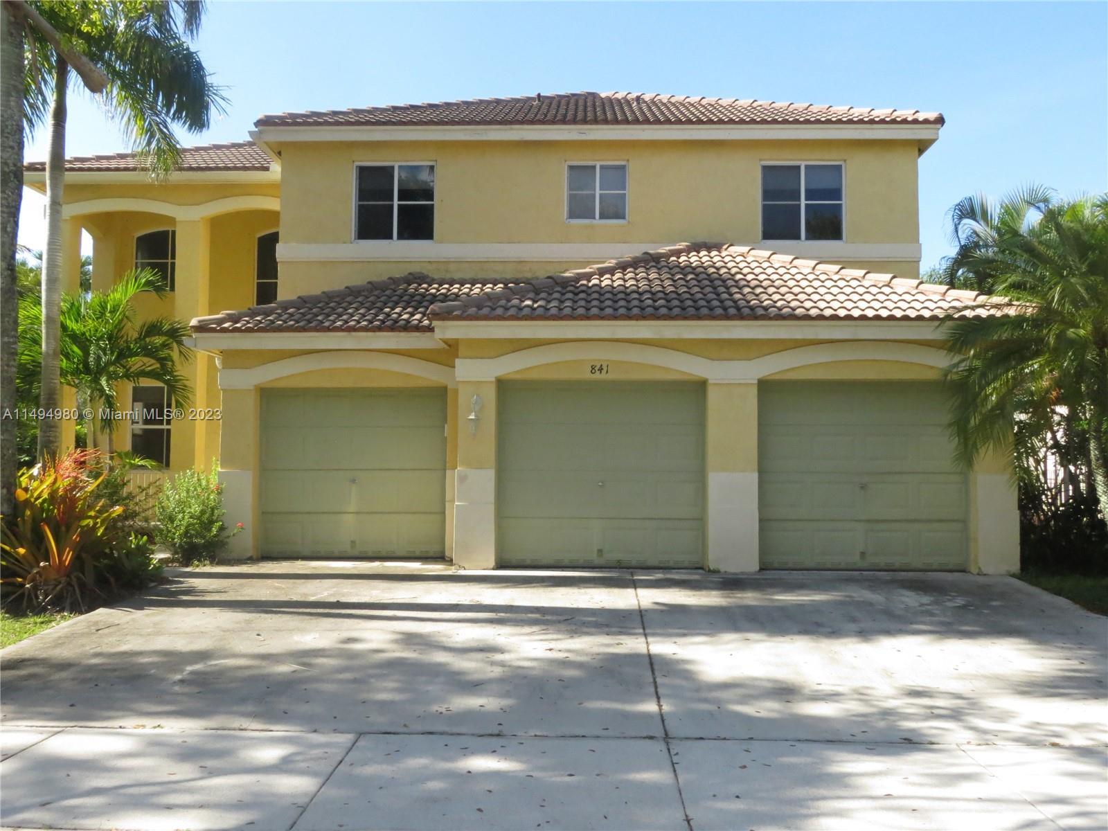 Photo of 841 Lavender Cir in Weston, FL