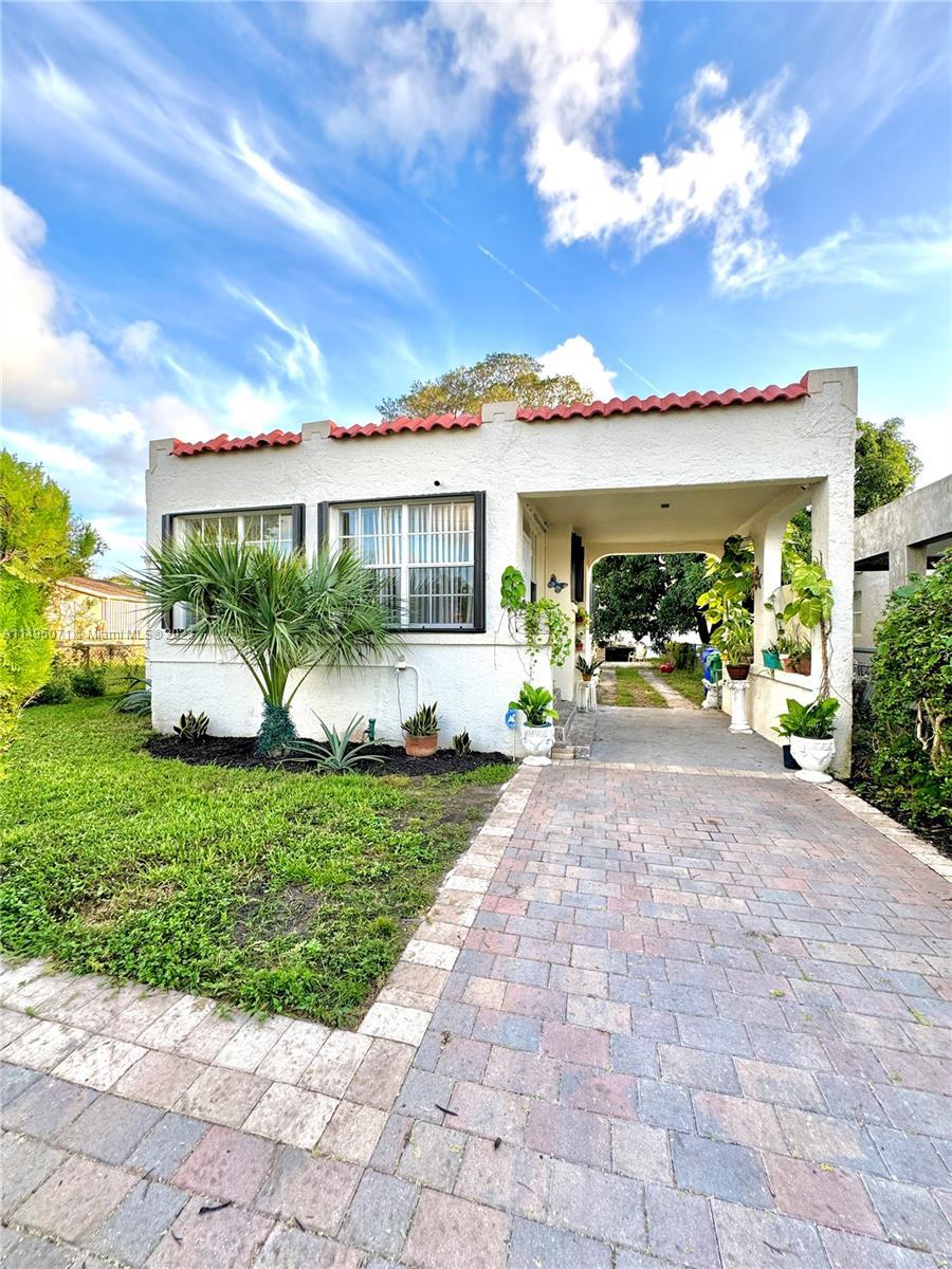 Photo of 1844 NW 47th St in Miami, FL