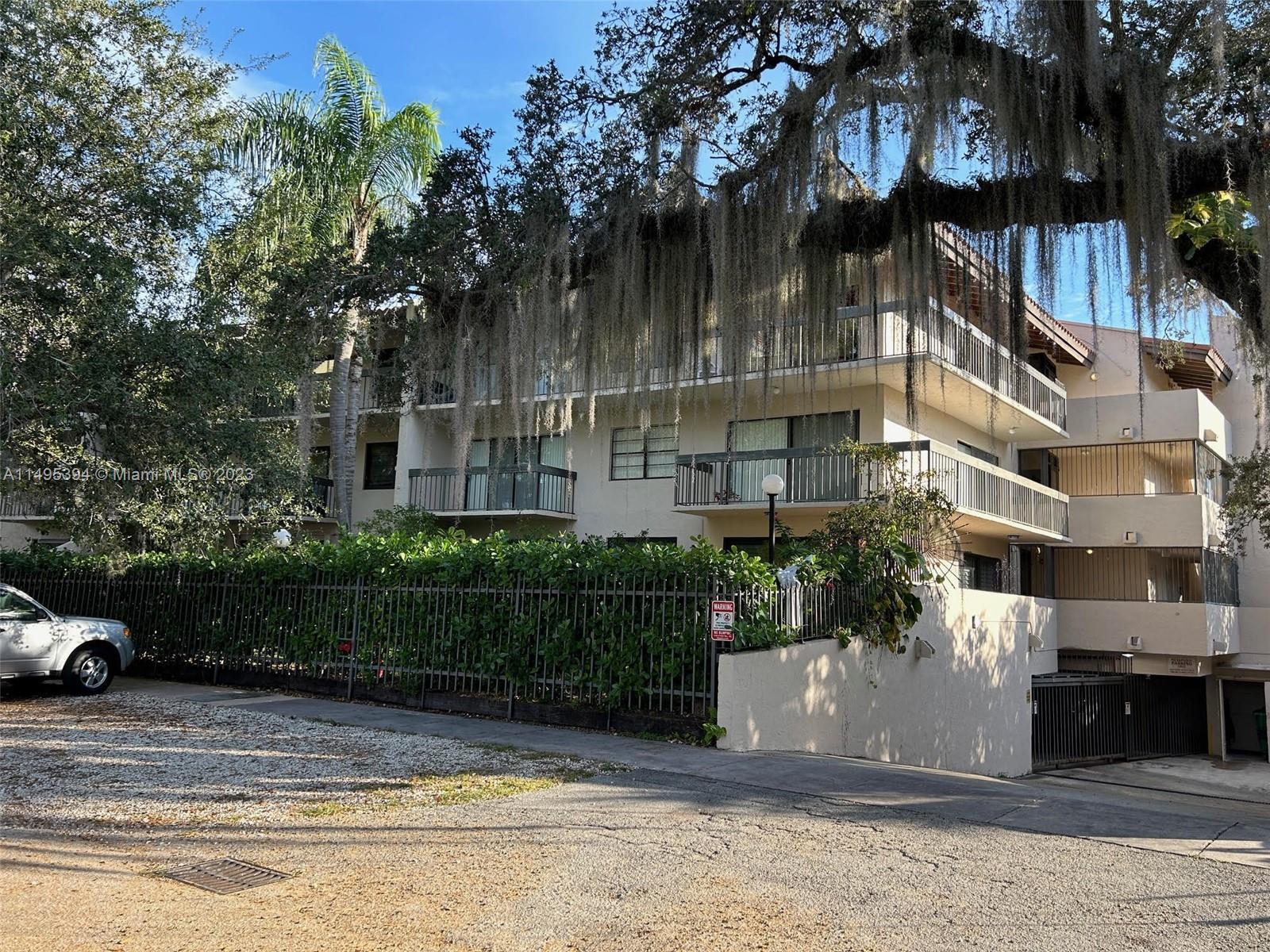 Photo of 5201 Orduna Dr #13 in Coral Gables, FL