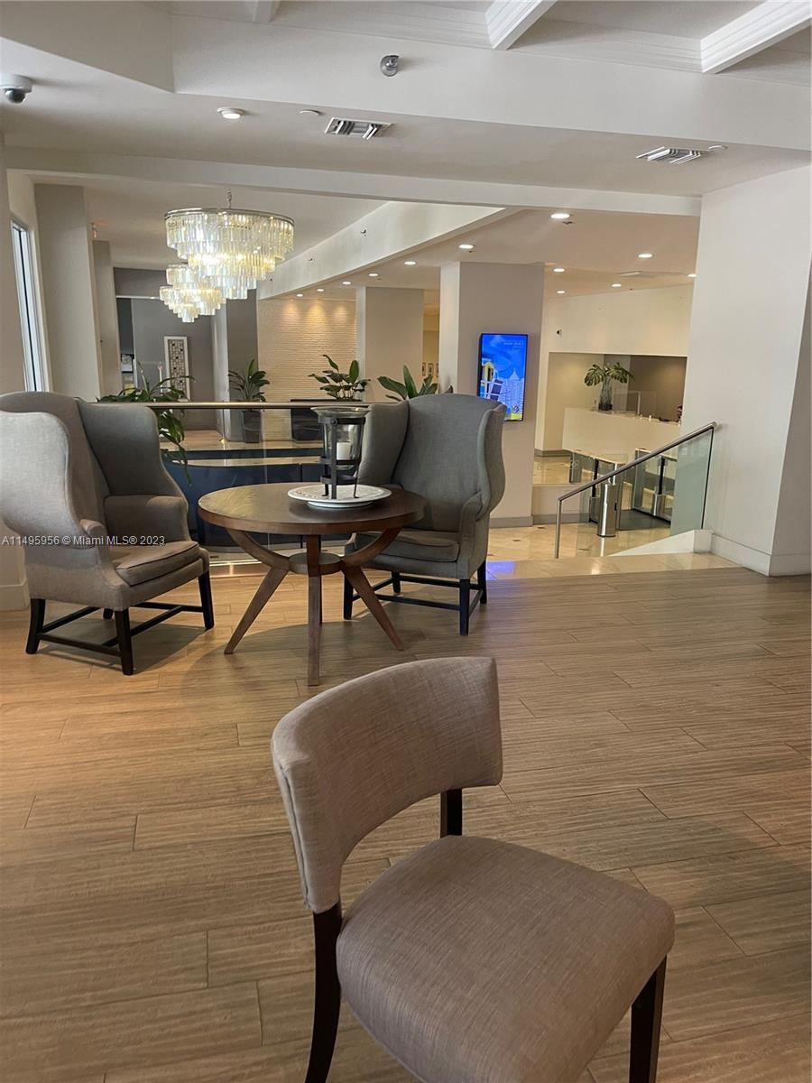 Photo of 100 Lincoln Rd #1626 in Miami Beach, FL