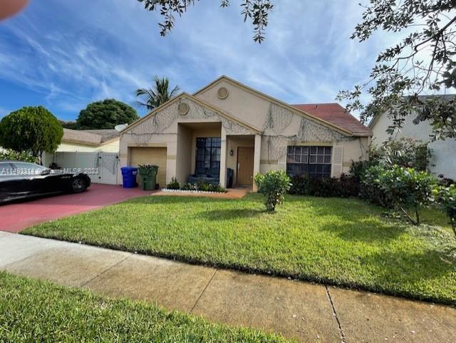 Photo of 1121 SW 87th Wy in Pembroke Pines, FL