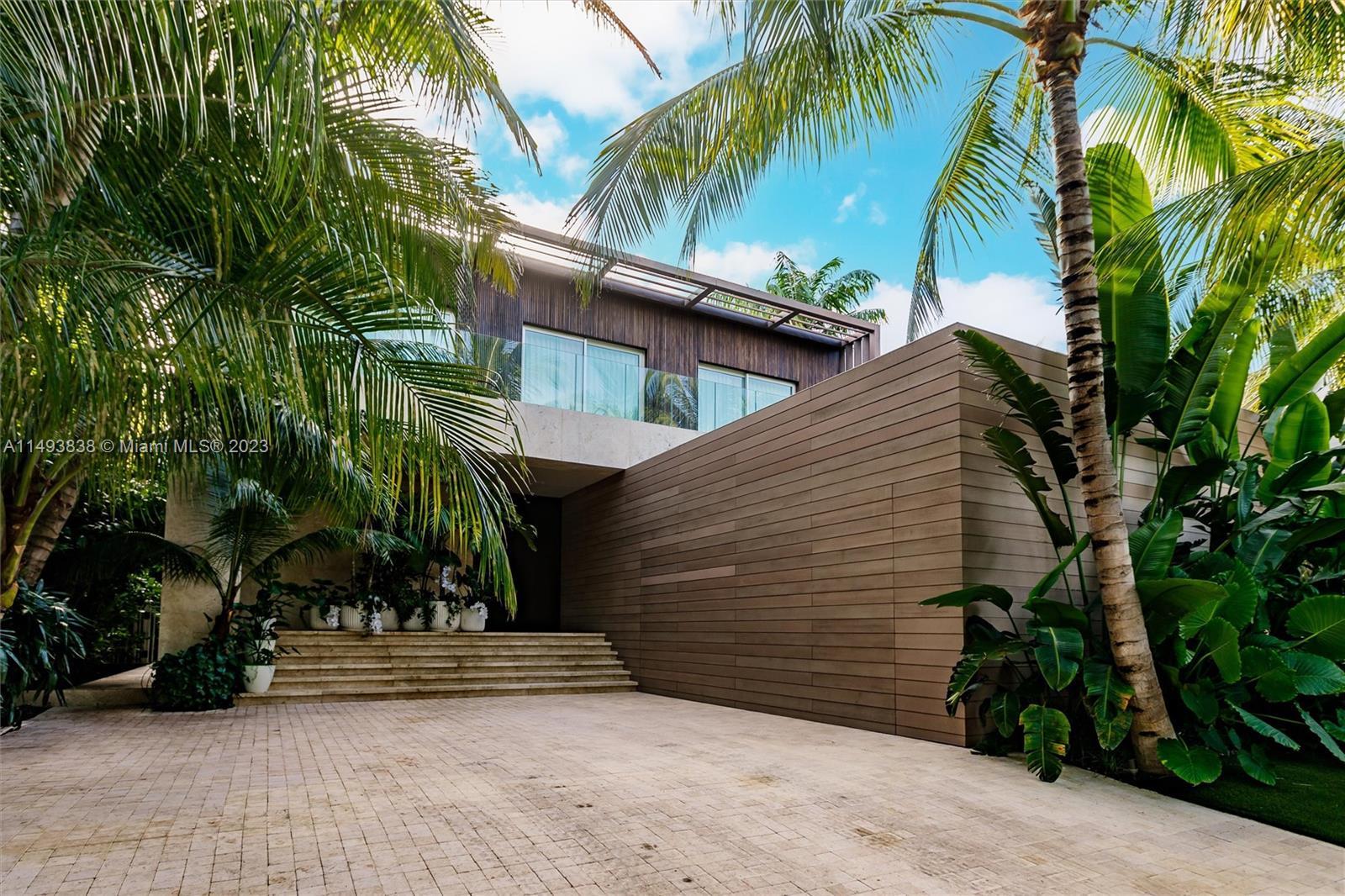 Photo of 130 W Rivo Alto Dr in Miami Beach, FL