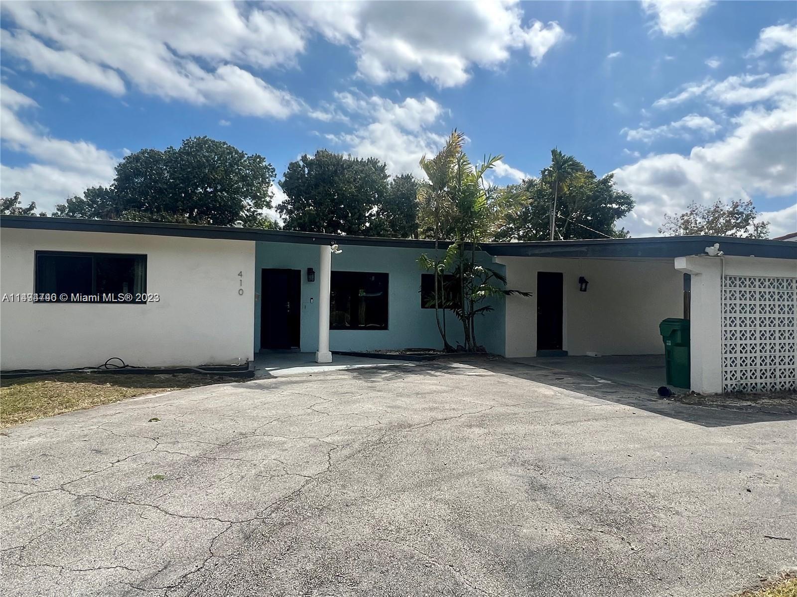 Photo of 410 NE 177th St in North Miami Beach, FL