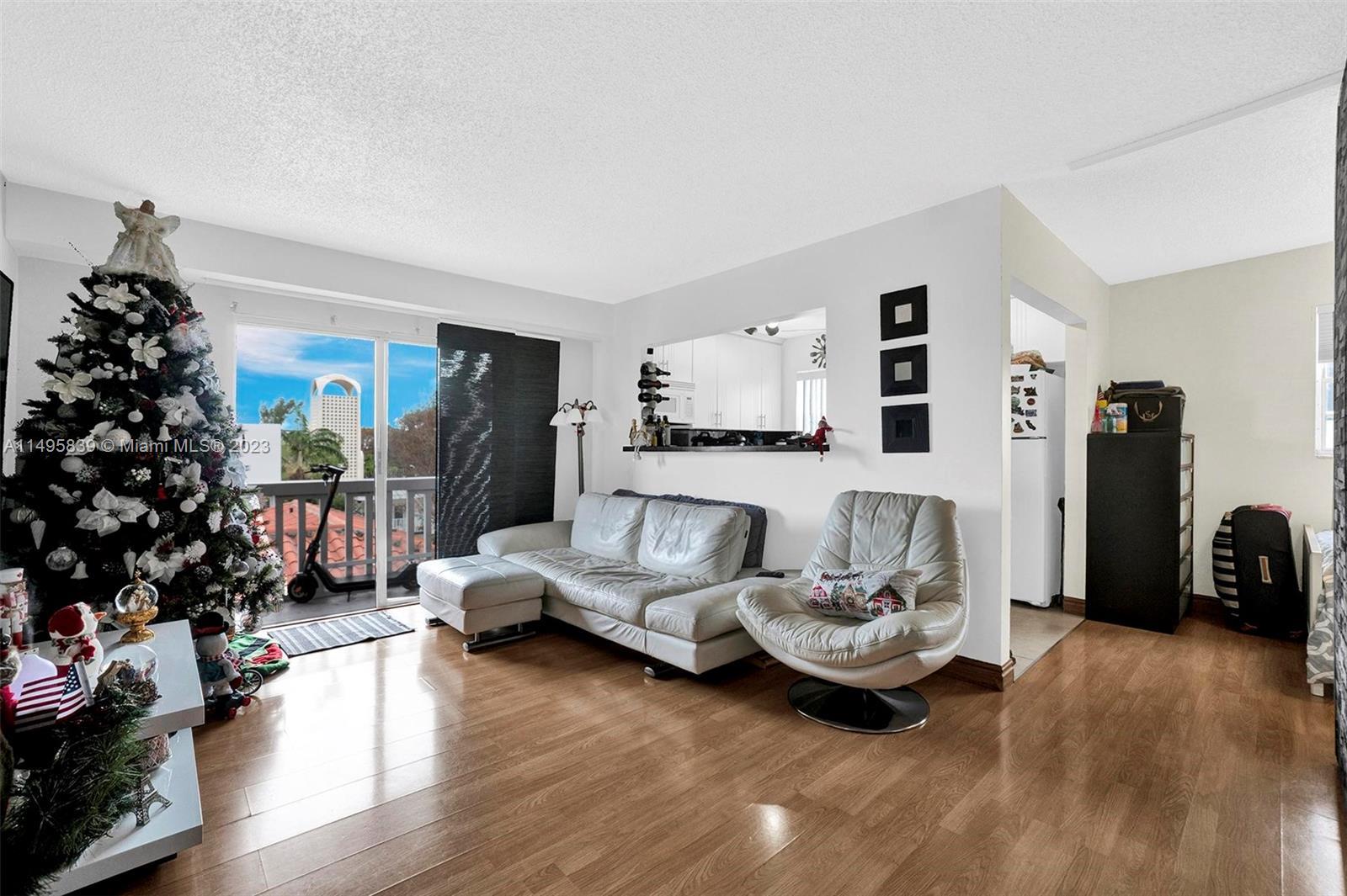 Photo of 7620 Carlyle Ave #401 in Miami Beach, FL