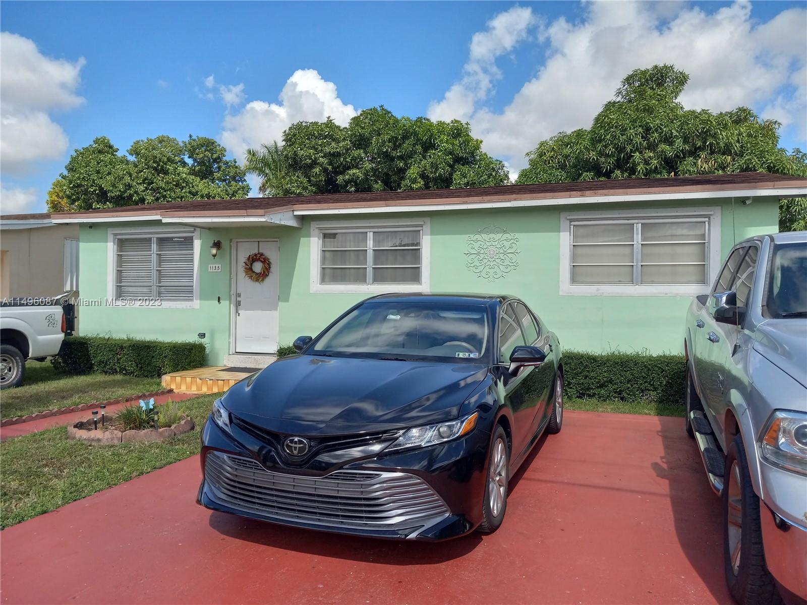 Photo of 1135 W 23rd St in Hialeah, FL