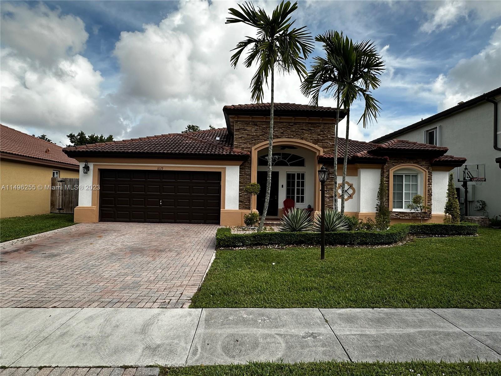 Photo of 1019 NE 35th Ave in Homestead, FL