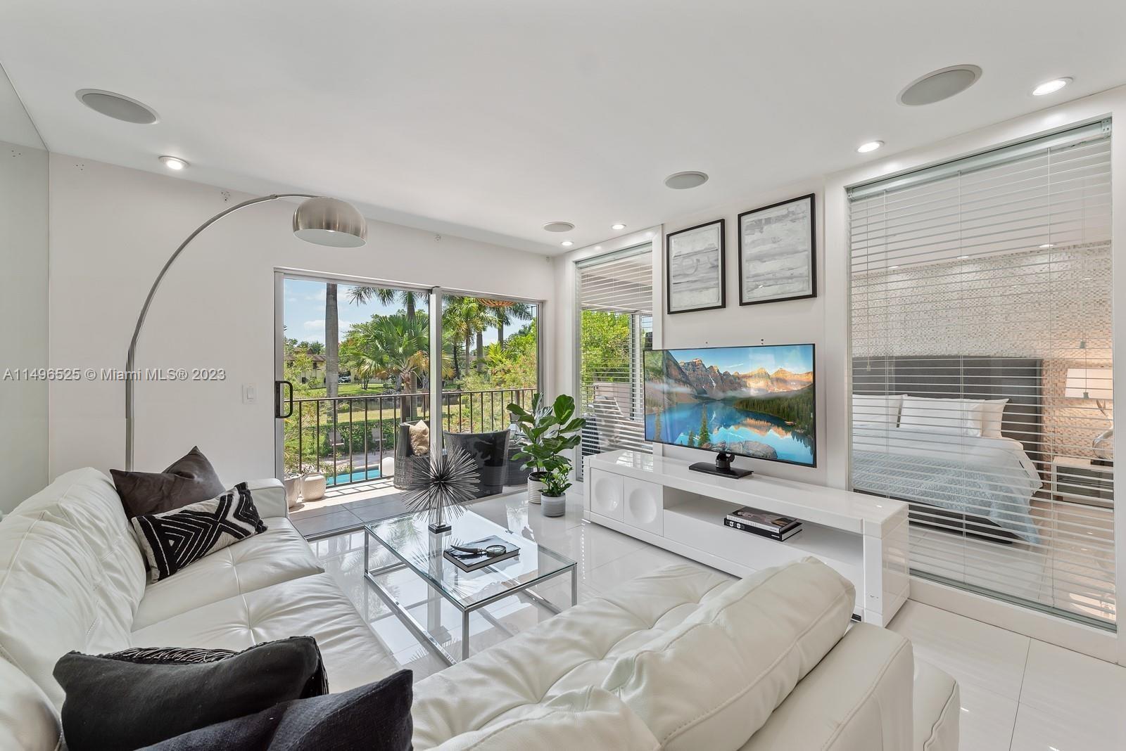 Photo of 7900 Camino Cir #209 in Miami, FL