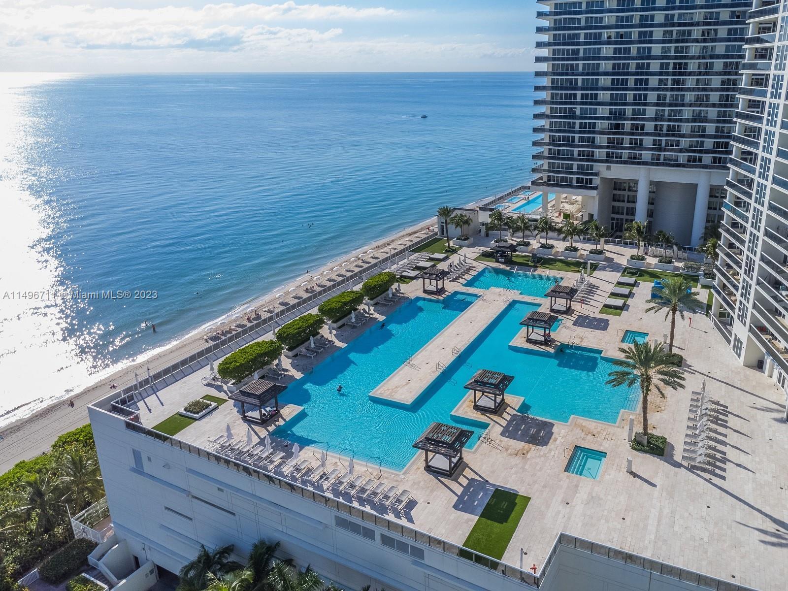 Photo of 1800 S Ocean Dr #3102 in Hallandale Beach, FL