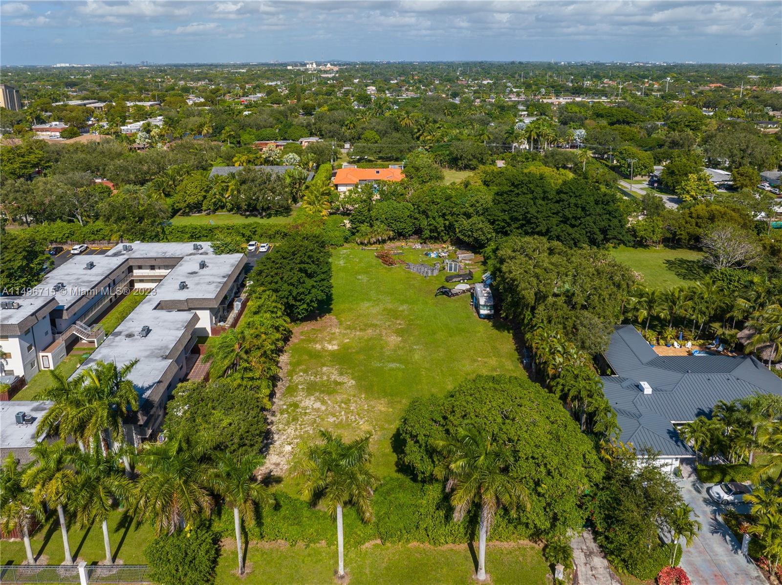 Photo of 8445 SW 94th St in Miami, FL