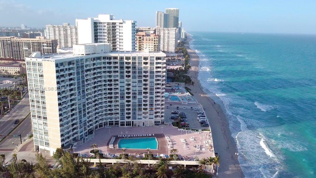 Photo of 3180 S Ocean Dr #519 in Hallandale Beach, FL